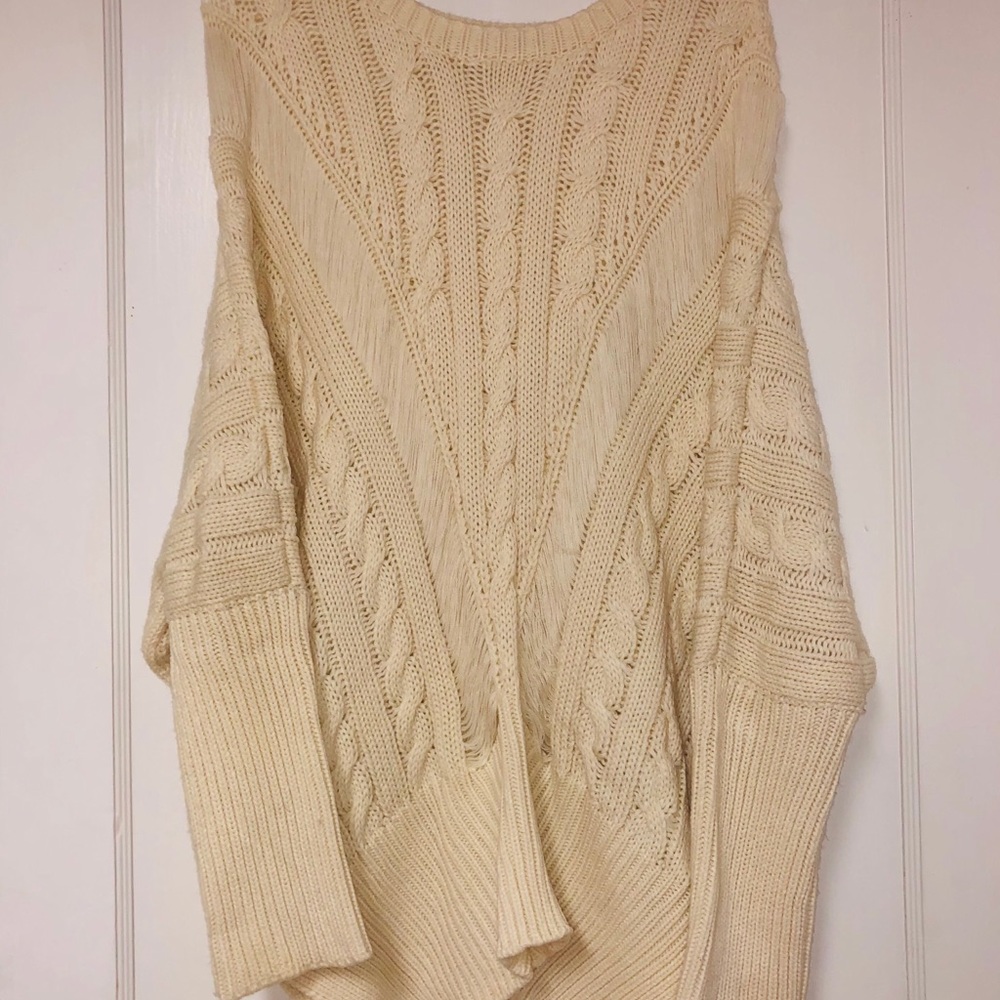 UEC Oversized Sweater